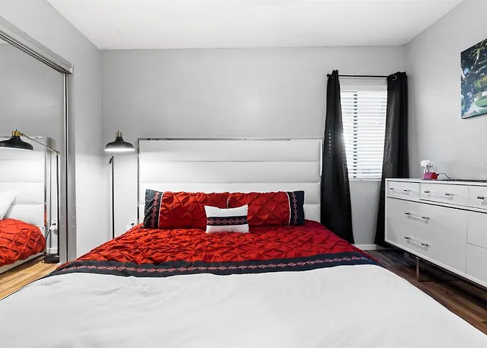 Incredible Location In Old Town 2 King Bds & Patio