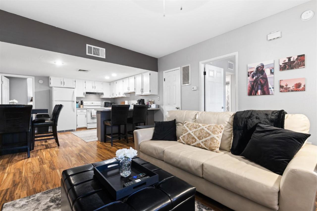 Apartment Incredible Location In Old Town 2 King Bds & Patio